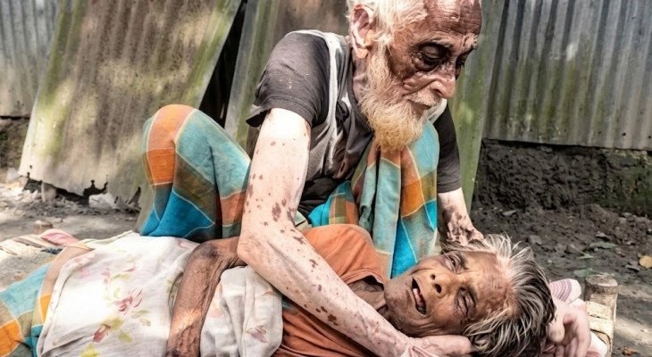 ‘আল্লাহ, আমাকে খাবার দাও’, সেই সাজু শেখের স্ত্রী মারা গেছেন